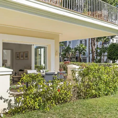 아파트 Andalucia Del Mar 10 06 *